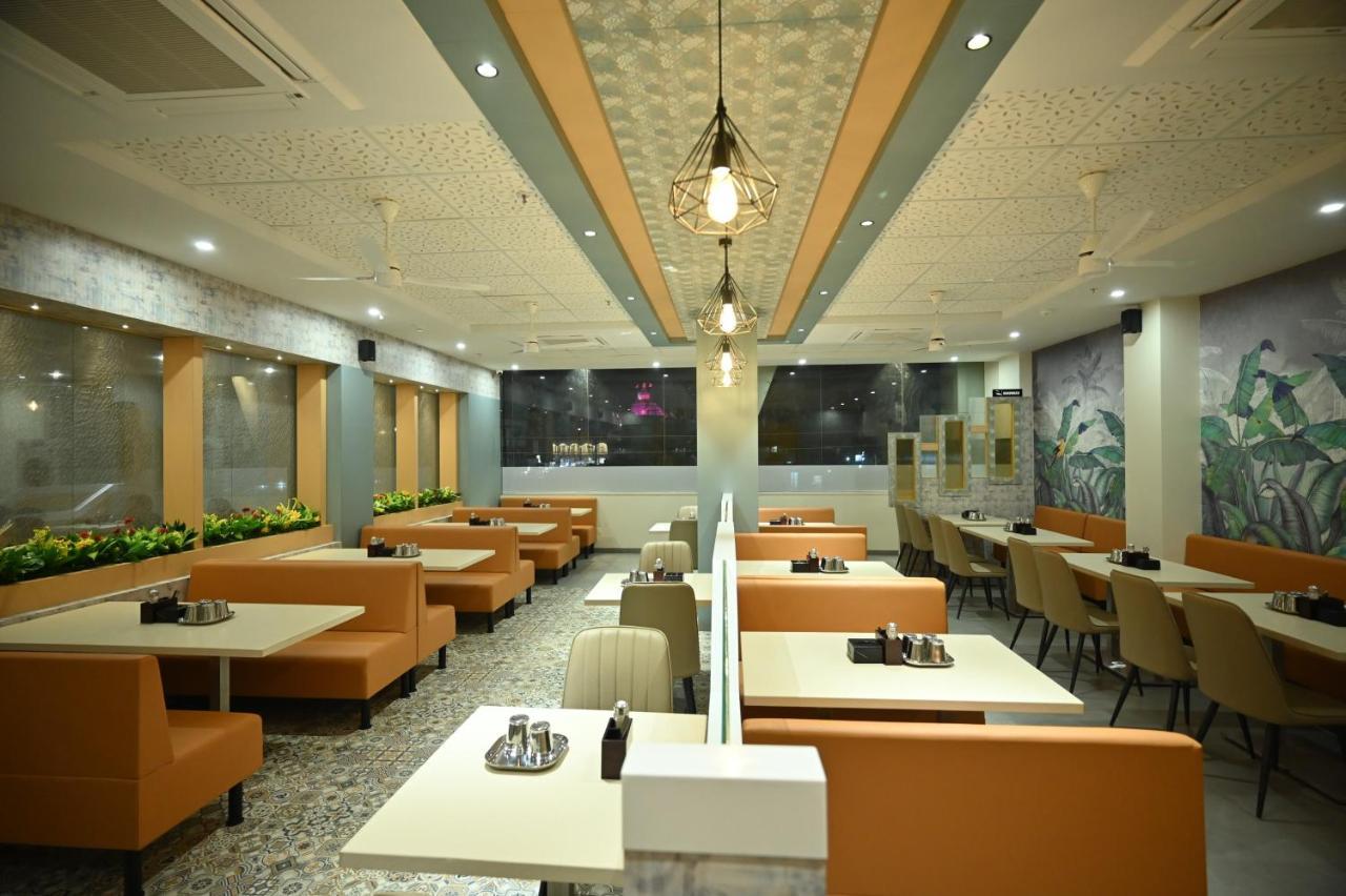 Hotel City Centre Lātūr Dış mekan fotoğraf