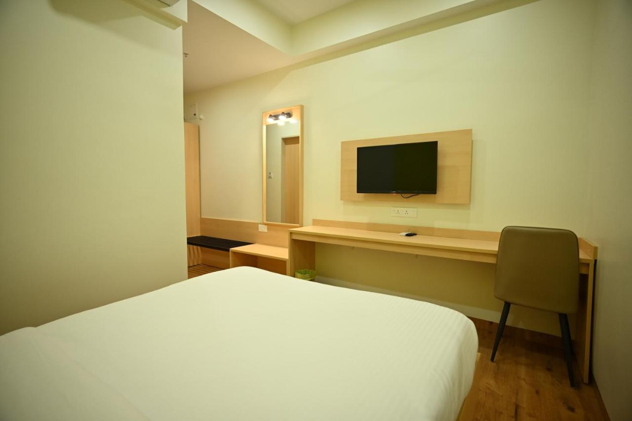 Hotel City Centre Lātūr Dış mekan fotoğraf