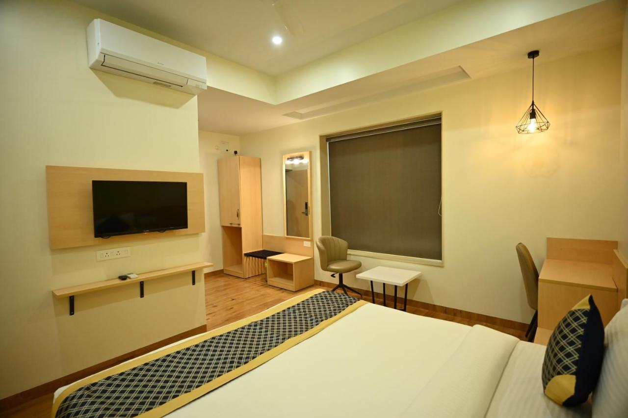 Hotel City Centre Lātūr Dış mekan fotoğraf
